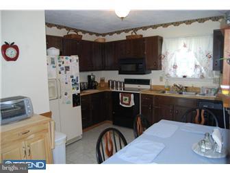 151 Harvest Road Logan Township, NJ 08085 - Photo 4 of 10 Kitchen