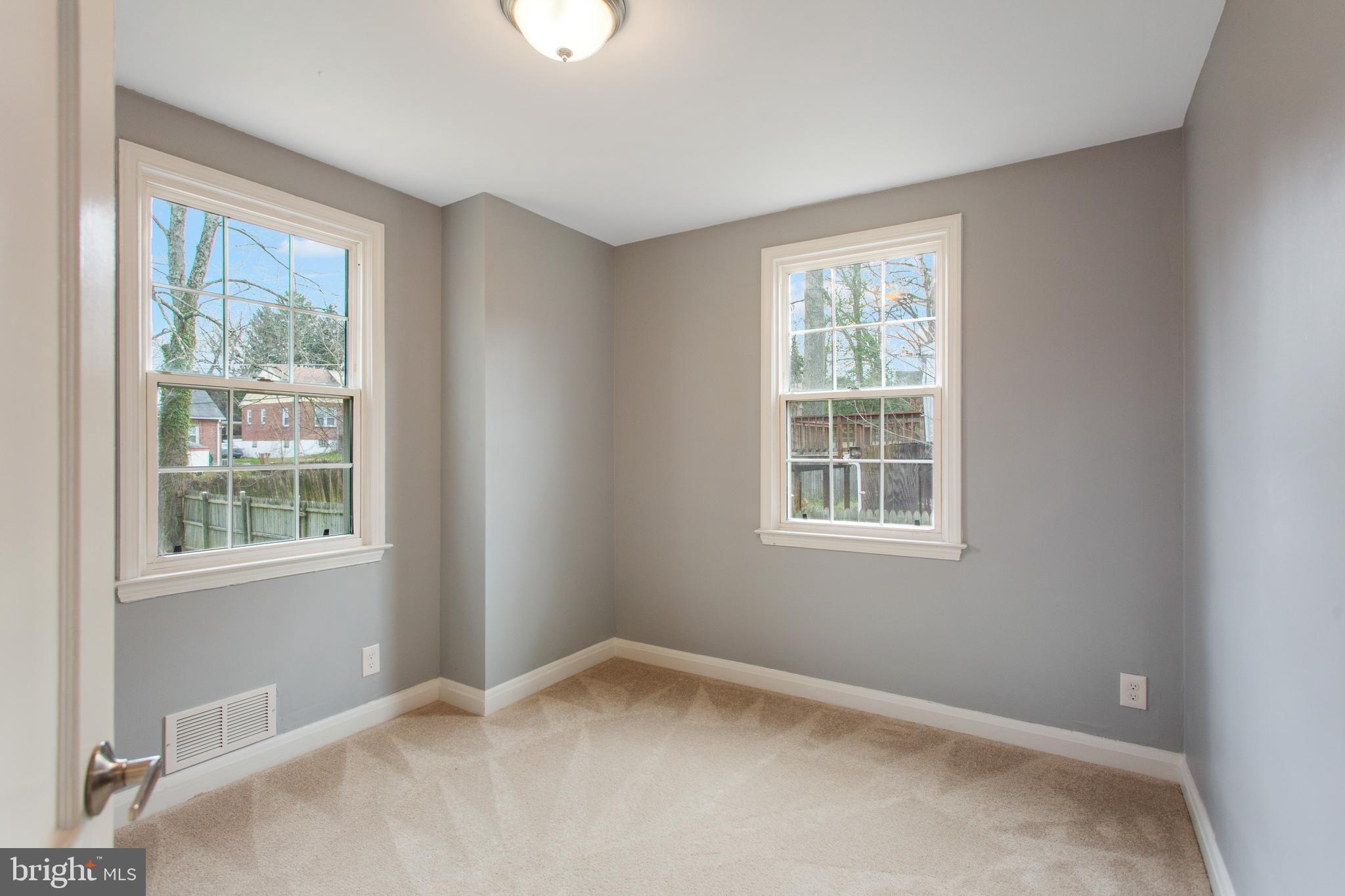 3613 Landbeck Road Baltimore, MD 21207 - Photo 14 of 35