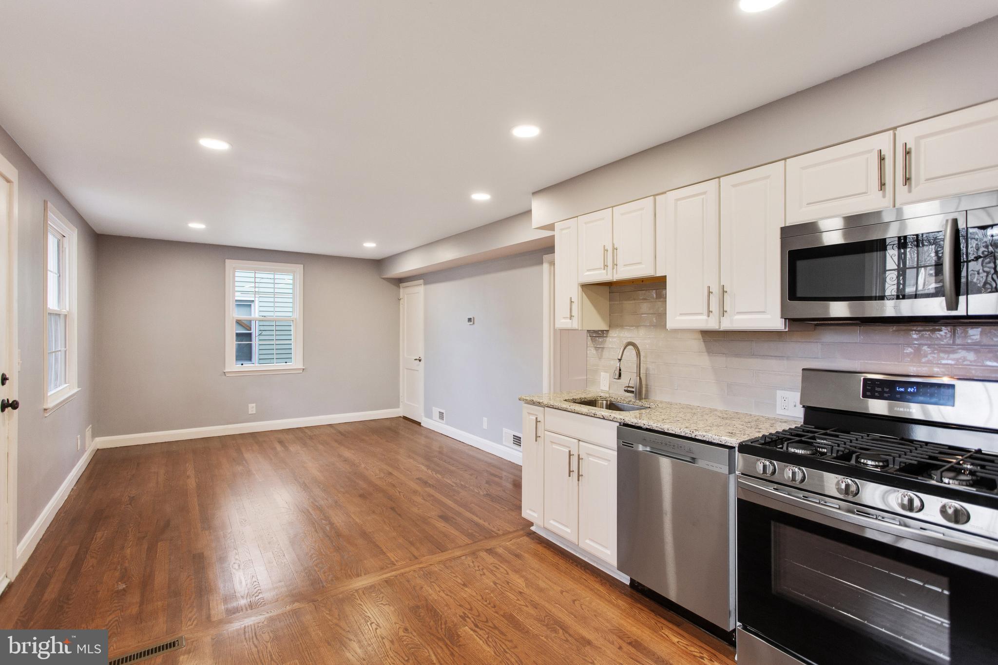 3613 Landbeck Road Baltimore, MD 21207 - Photo 4 of 35