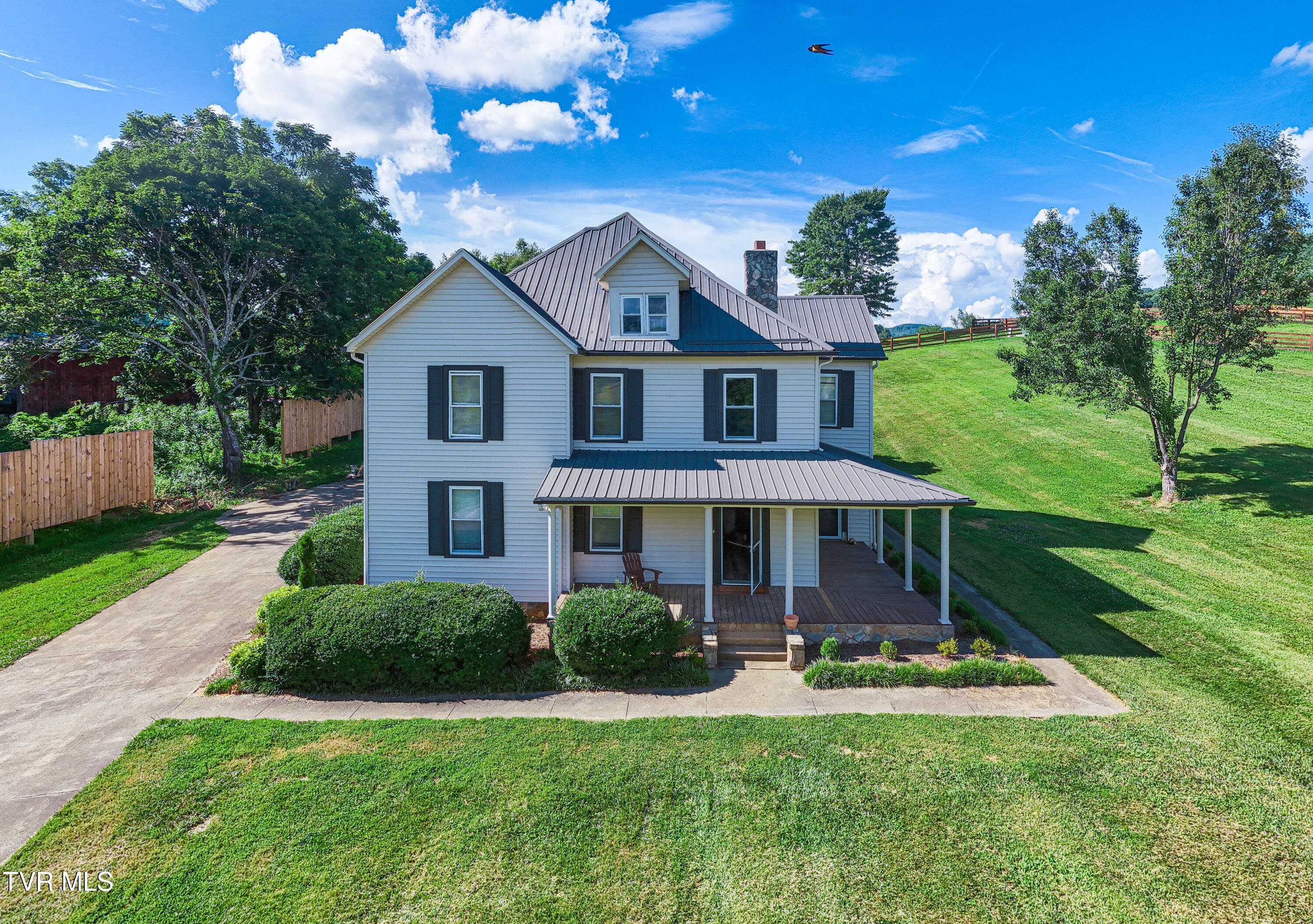 2028 Dry Hill Road Butler, TN 37640 - Photo 1 of 23 AUSTINMARVELS.COM-16