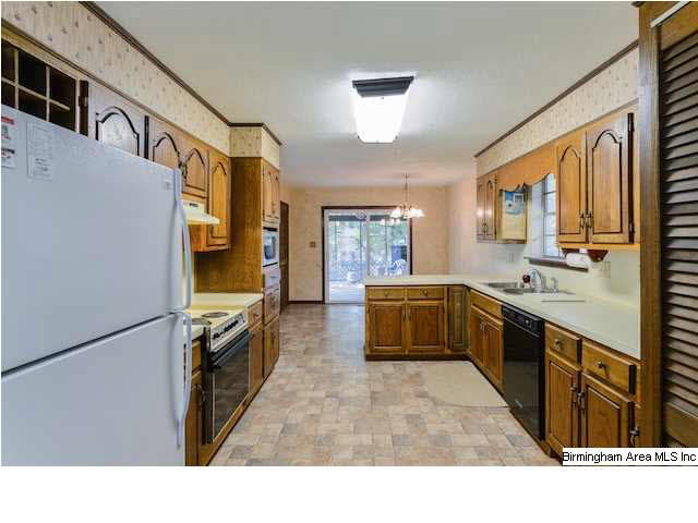 1265 Bennett Drive Alabaster, AL 35007 - Photo 7 of 32