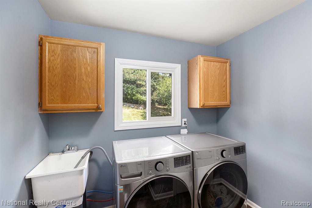 2076 Reagan Drive Rochester Hills, MI 48309 - Photo 12 of 31