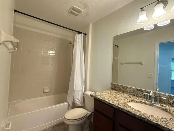 $2,400 | 20023 Date Palm Way, Tampa, FL 33647