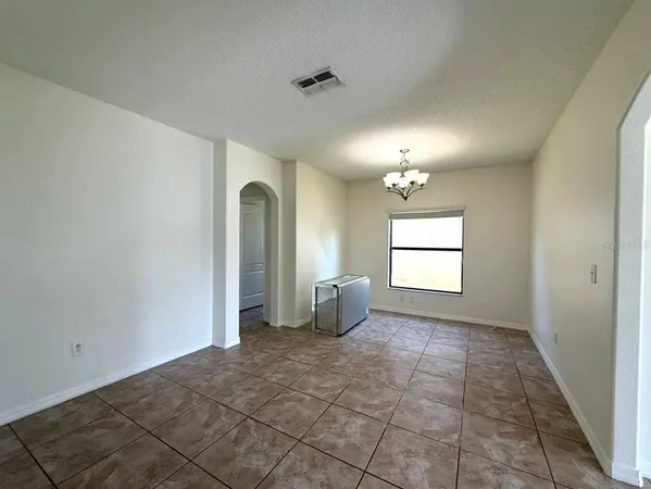 $2,400 | 20023 Date Palm Way, Tampa, FL 33647
