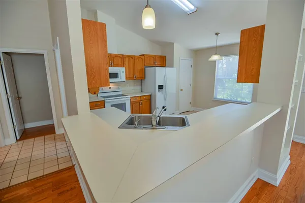 $2,400 | 5344 Tewkesbury Trace, Tallahassee, FL 32309