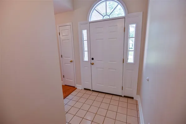 $2,400 | 5344 Tewkesbury Trace, Tallahassee, FL 32309