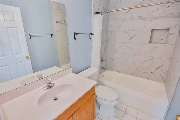 $2,400 | 5344 Tewkesbury Trace, Tallahassee, FL 32309