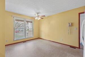 5648 Spring Hill Road Grove City, OH 43123 - Photo 9 of 40 Eating Area
