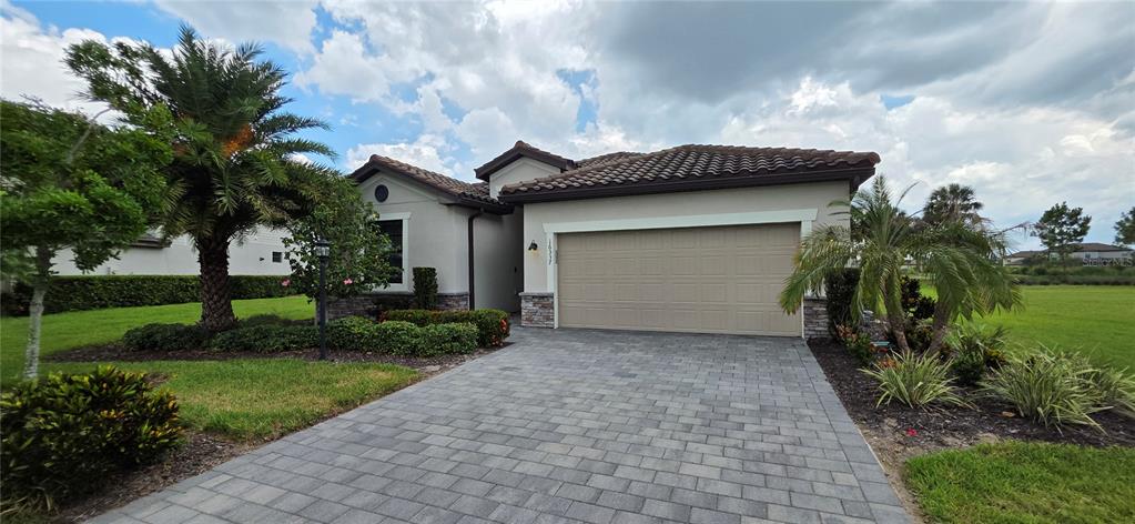 16337 Tradewind Terrace Bradenton, FL 34211 - Photo 3 of 33
