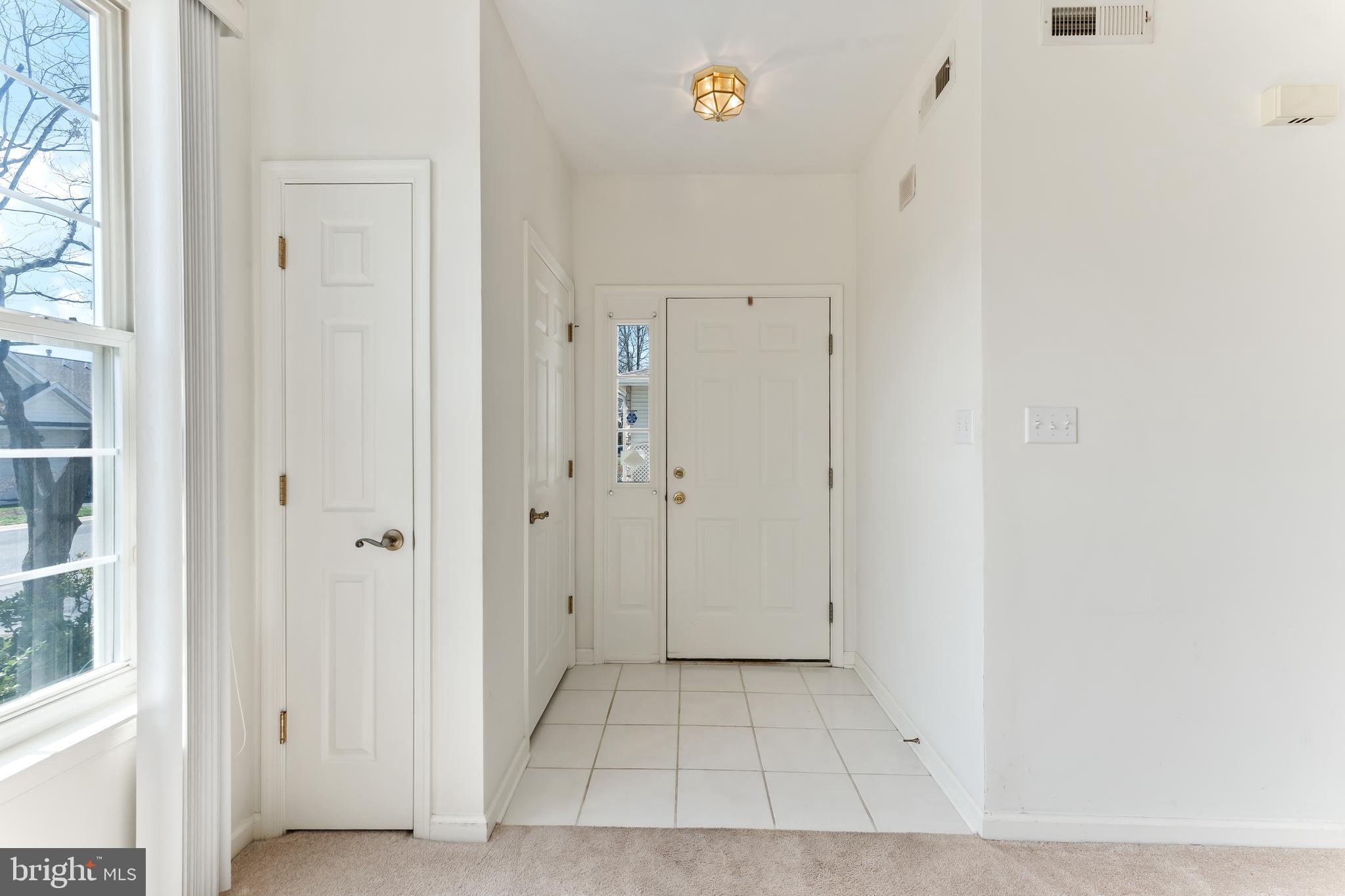 1552 Palmer Drive Springfield, PA 19064 - Photo 5 of 23 a view of an empty room