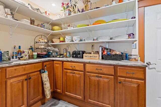 $1,100,000 | 121 Wentworth Cove, West Gardiner, ME 04345