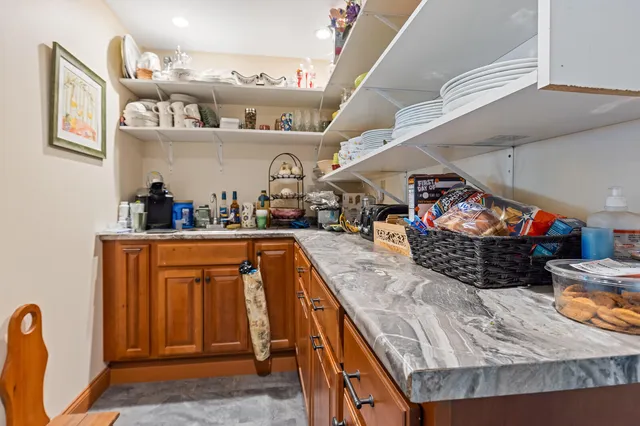 $1,100,000 | 121 Wentworth Cove, West Gardiner, ME 04345