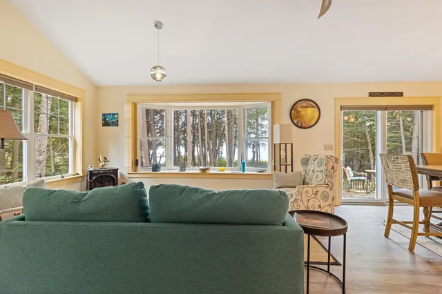 $1,100,000 | 121 Wentworth Cove, West Gardiner, ME 04345