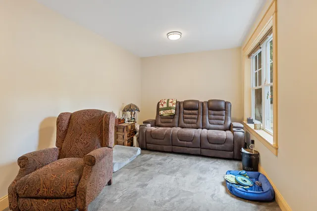 $1,100,000 | 121 Wentworth Cove, West Gardiner, ME 04345