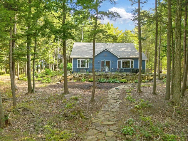 $1,100,000 | 121 Wentworth Cove, West Gardiner, ME 04345