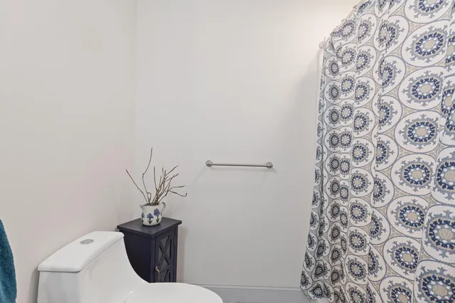 $1,100,000 | 121 Wentworth Cove, West Gardiner, ME 04345