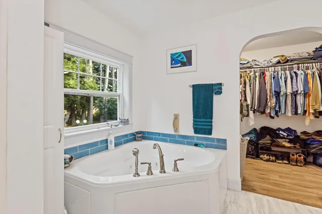 $1,100,000 | 121 Wentworth Cove, West Gardiner, ME 04345