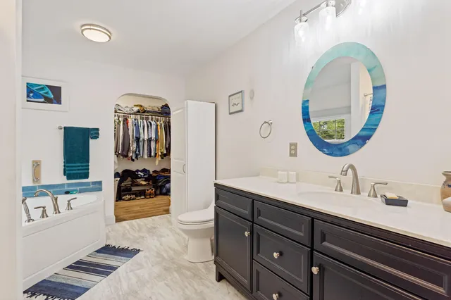 $1,100,000 | 121 Wentworth Cove, West Gardiner, ME 04345