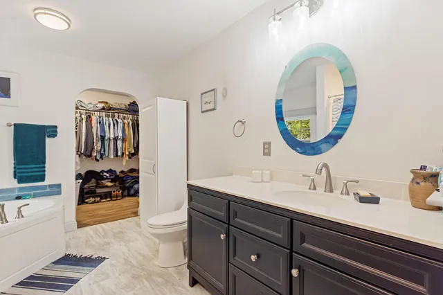 $1,100,000 | 121 Wentworth Cove, West Gardiner, ME 04345