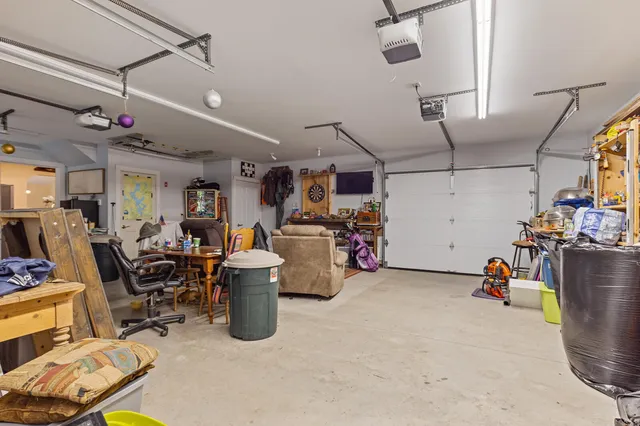 $1,100,000 | 121 Wentworth Cove, West Gardiner, ME 04345