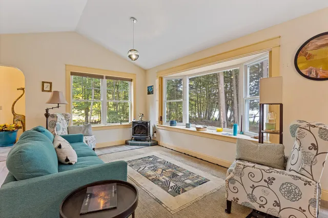 $1,100,000 | 121 Wentworth Cove, West Gardiner, ME 04345