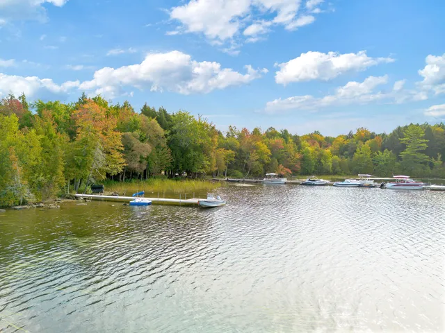 $1,100,000 | 121 Wentworth Cove, West Gardiner, ME 04345