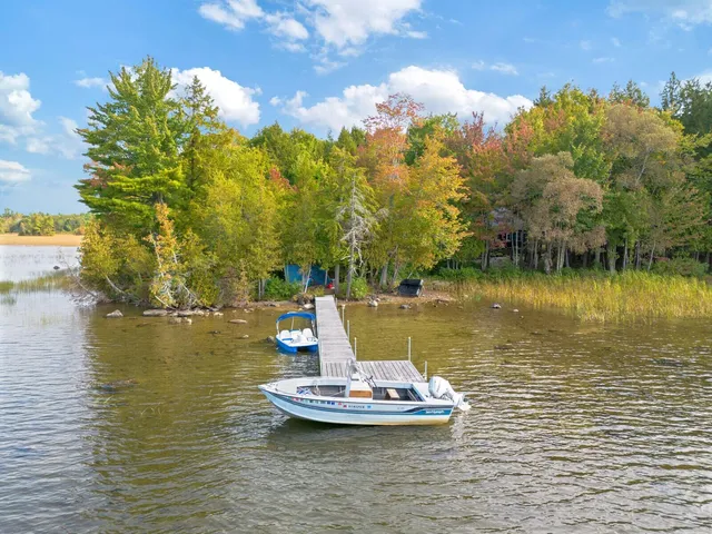 $1,100,000 | 121 Wentworth Cove, West Gardiner, ME 04345