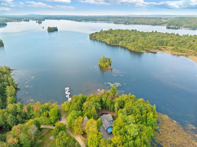 $1,100,000 | 121 Wentworth Cove, West Gardiner, ME 04345