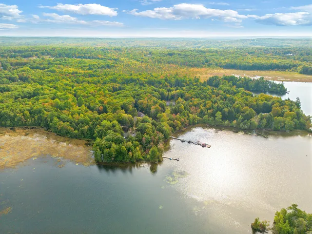 $1,100,000 | 121 Wentworth Cove, West Gardiner, ME 04345