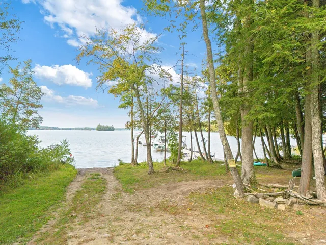 $1,100,000 | 121 Wentworth Cove, West Gardiner, ME 04345