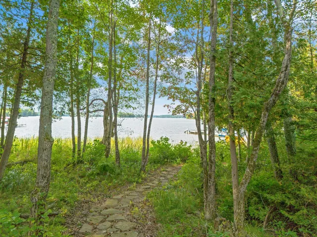 $1,100,000 | 121 Wentworth Cove, West Gardiner, ME 04345