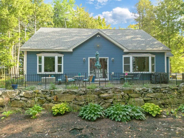 $1,100,000 | 121 Wentworth Cove, West Gardiner, ME 04345