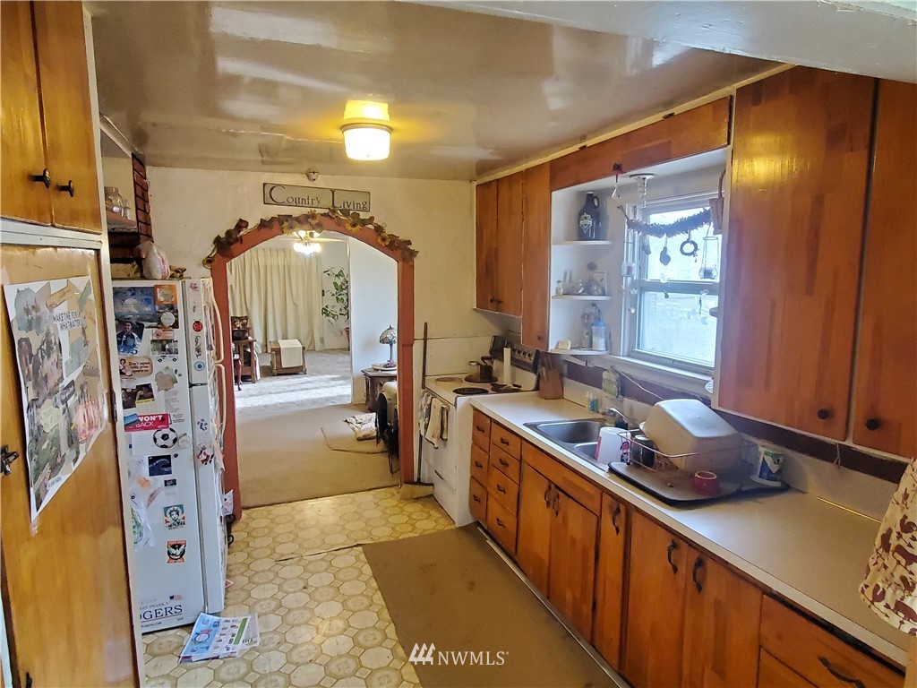 99 Pogue Road Omak, WA 98841 - Photo 13 of 40