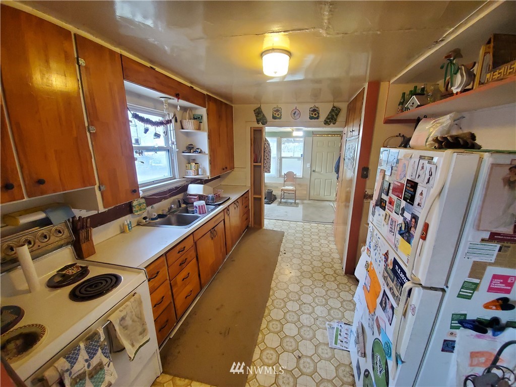 99 Pogue Road Omak, WA 98841 - Photo 14 of 40