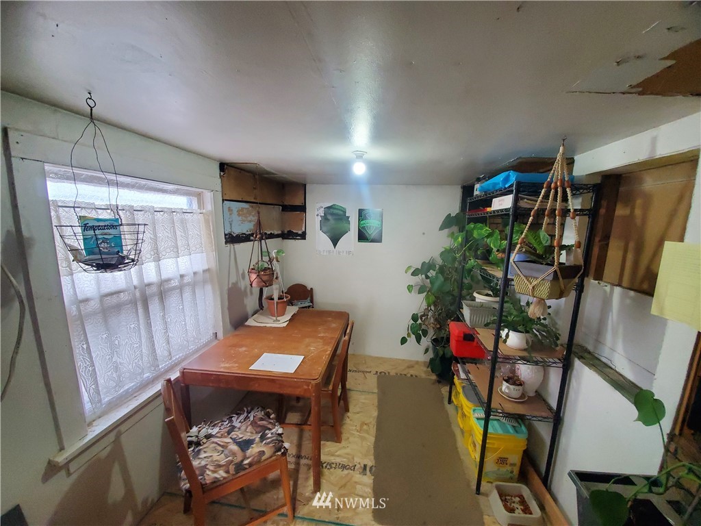 99 Pogue Road Omak, WA 98841 - Photo 15 of 40