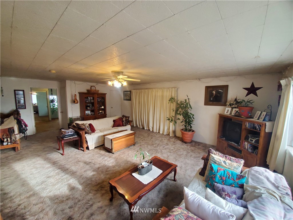 99 Pogue Road Omak, WA 98841 - Photo 18 of 40