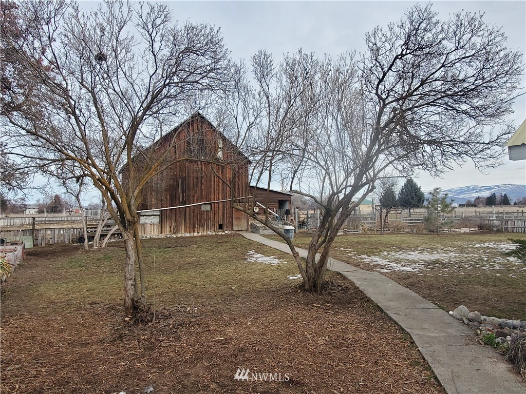 99 Pogue Road Omak, WA 98841 - Photo 30 of 40