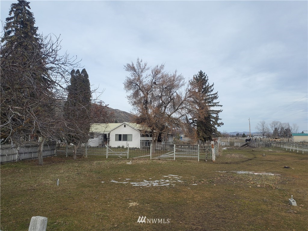 99 Pogue Road Omak, WA 98841 - Photo 4 of 40