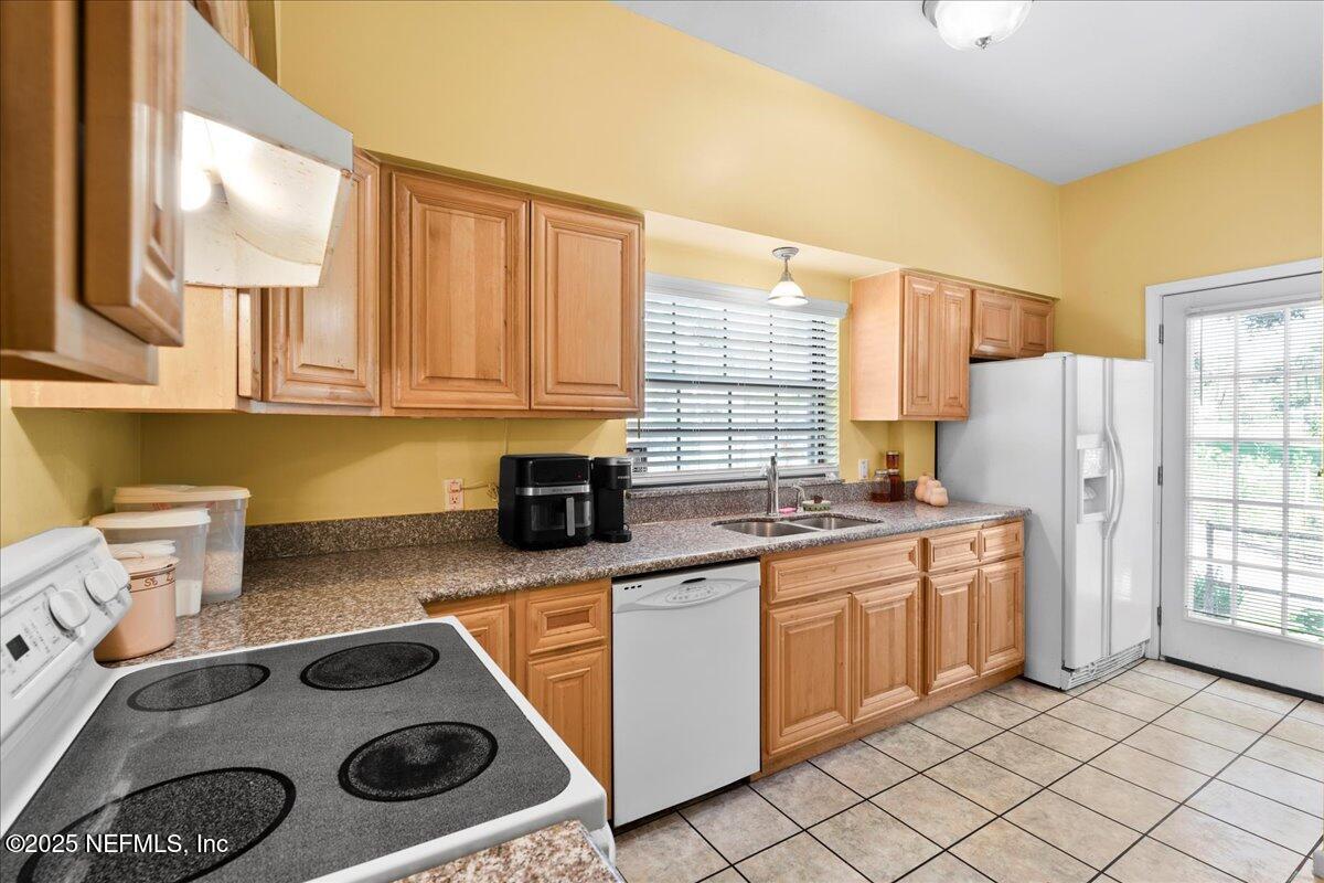 1311 Morgana Road Jacksonville, FL 32211 - Photo 8 of 37 09-7RV00935