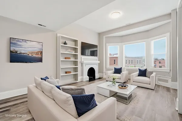 $2,100 | 82.5 Maple Street, Unit 7, Northampton, MA 01062