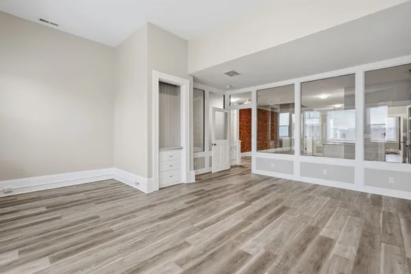 $2,100 | 82.5 Maple Street, Unit 7, Northampton, MA 01062