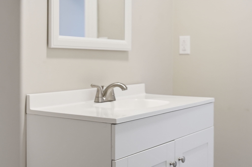 82.5 Maple Street, Unit 7 Northampton, MA 01062 - Photo 27 of 30