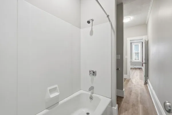 $2,100 | 82.5 Maple Street, Unit 7, Northampton, MA 01062