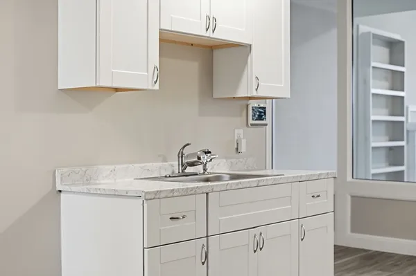 $2,100 | 82.5 Maple Street, Unit 7, Northampton, MA 01062