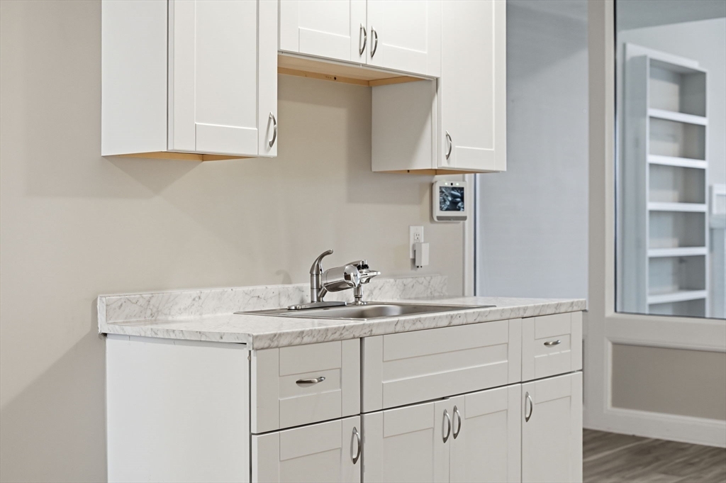 82.5 Maple Street, Unit 7 Northampton, MA 01062 - Photo 5 of 30