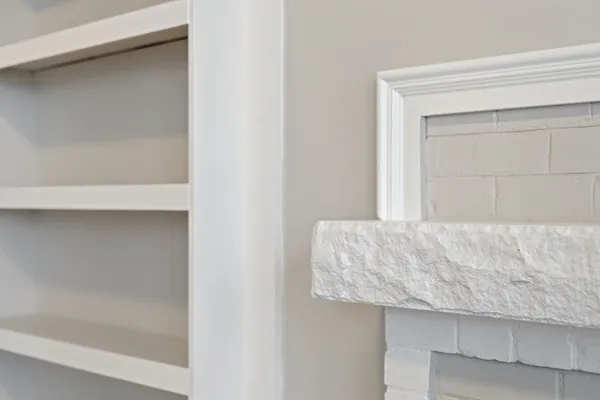 $2,100 | 82.5 Maple Street, Unit 7, Northampton, MA 01062