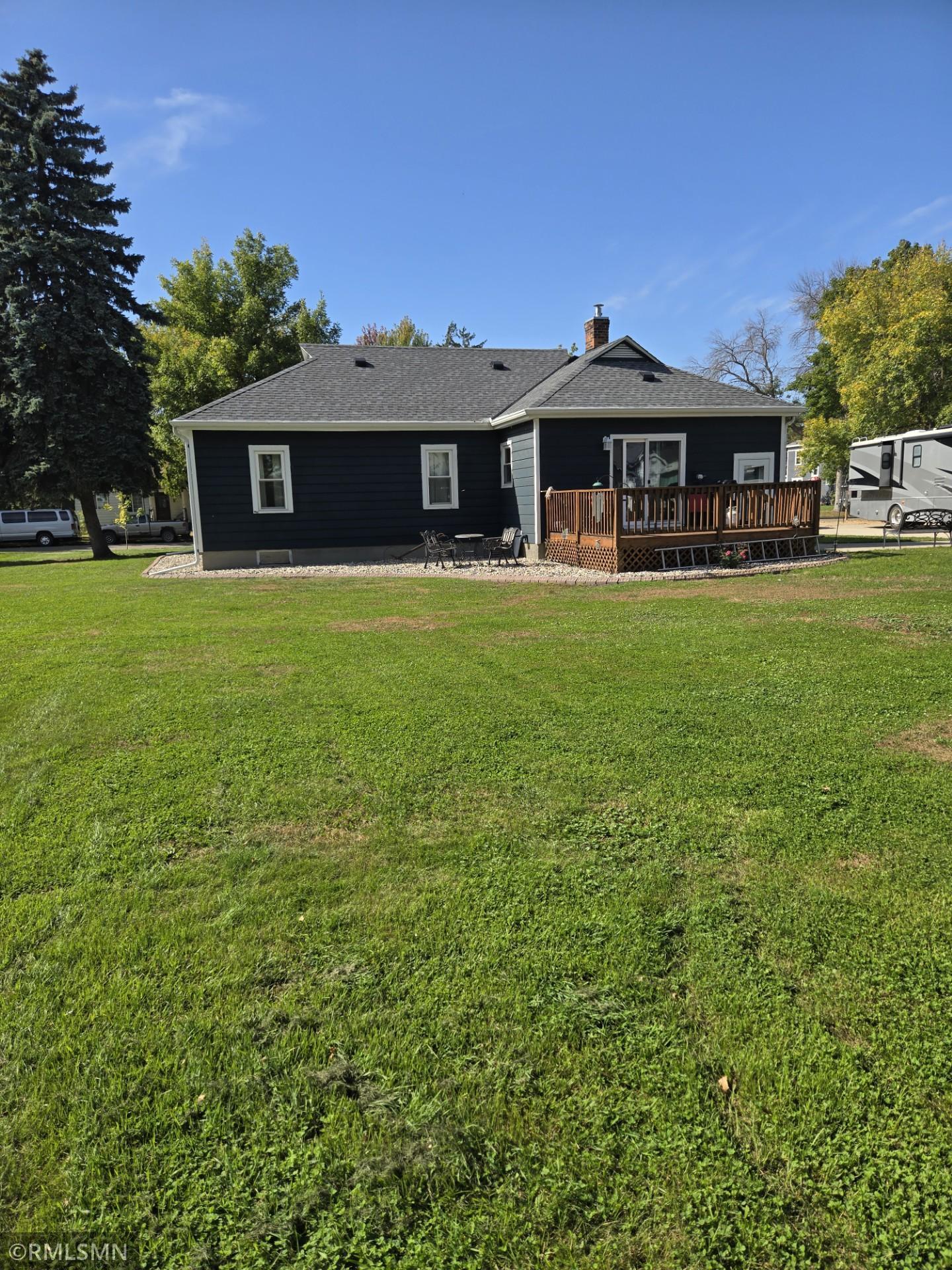 619 South Swift Avenue Litchfield, MN 55355 - Photo 2 of 10