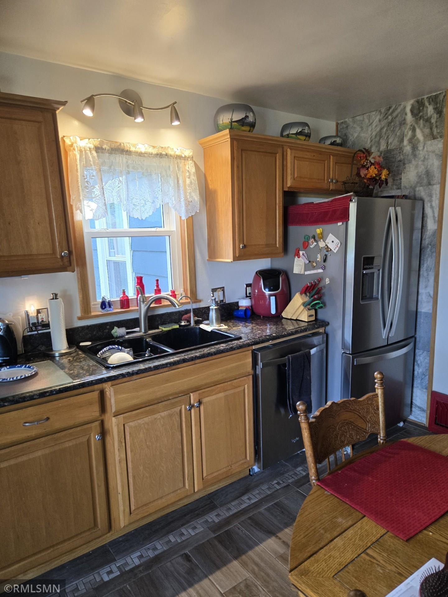 619 South Swift Avenue Litchfield, MN 55355 - Photo 4 of 10