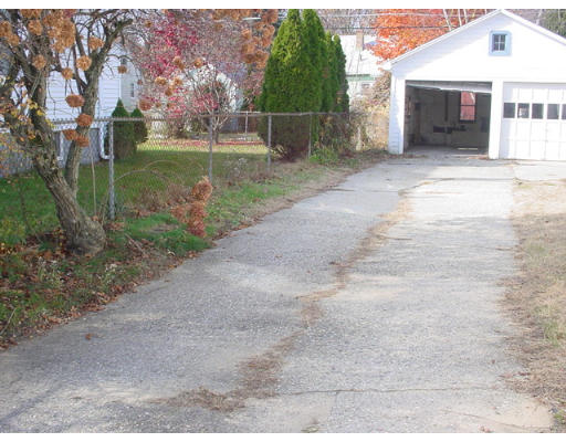 94 Ontario Street Springfield, MA 01104 - Photo 7 of 9 Gallery Image 7