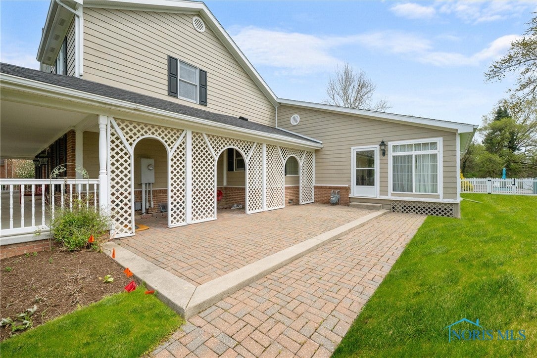 3305 Strayer Road Maumee, OH 43537 - Photo 2 of 50 Gallery Image 2